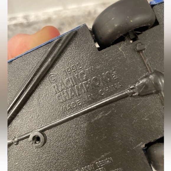 1992 Racing Champions | Ricky Craven #2 Dupont 1:24 Blue Car Chevy NASCAR - Picture 11 of 13